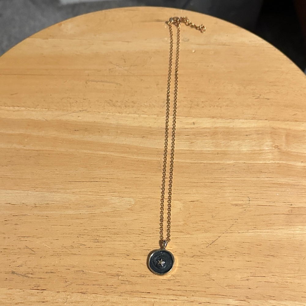 Elegant Gold Star Pendant Necklace